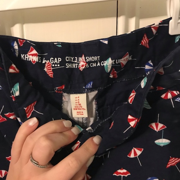 Gap shorts - Picture 2 of 2